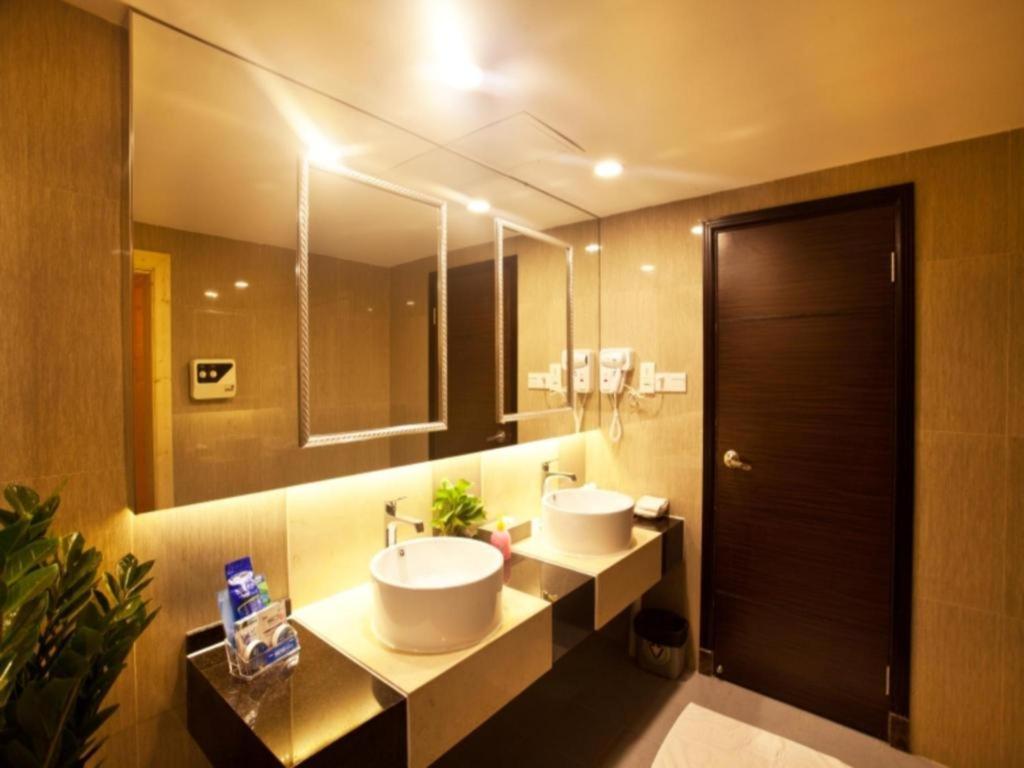 New World Hotel Kanton Exterior foto